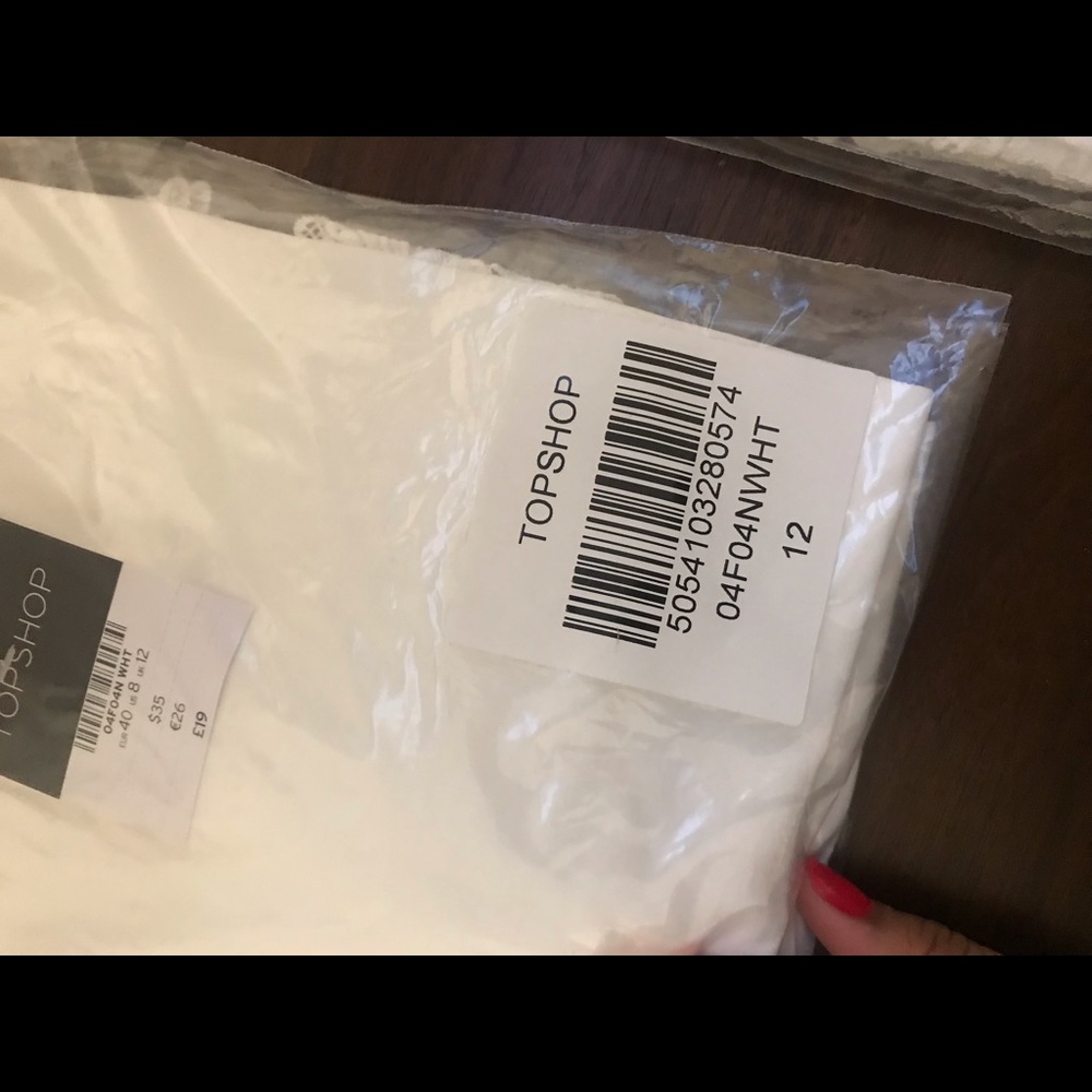 NWT TOPSHOP Boxy Lace Trim Top White size 8 medium - Picture 7 of 7
